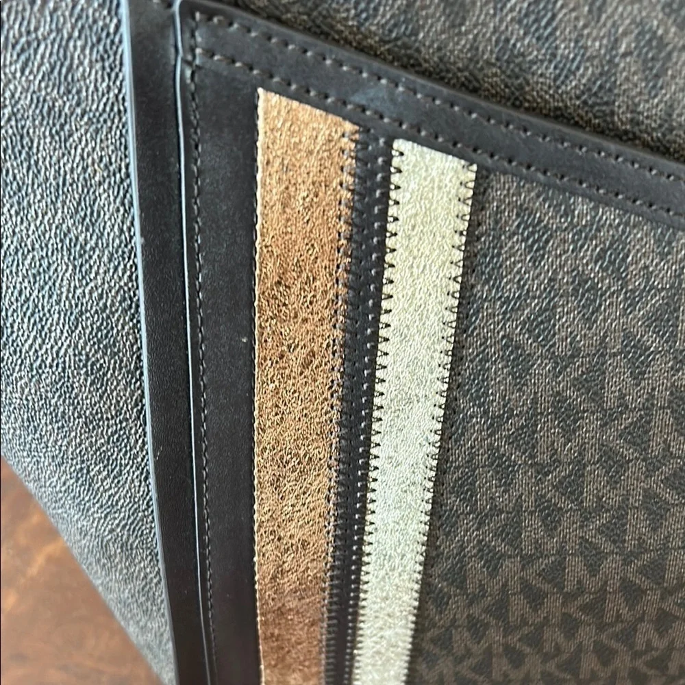 Michael Kors elegant michael